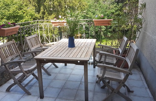 La Perche Apartment | Chateau Igny, 17th century/3 gites: "Lombard" in the left tower - sleeps 4
