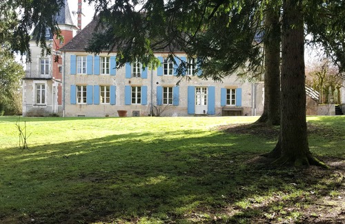 La Perche Apartment | Chateau Igny, 17th century/3 gites: "Lombard" in the left tower - sleeps 4