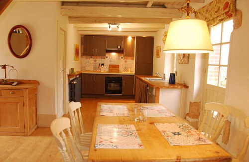La Perche House | Chateau Igny, 17th century/"Tosca" Gite/sleeps 3 & your dog