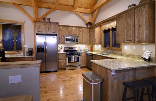 Crested Butte House | Chateau Renard/Stunning Home with Great Views/Walk to Ski Access. Free Shuttle