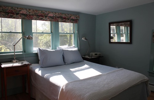 West Chatham House | Chatham Guest Rooms