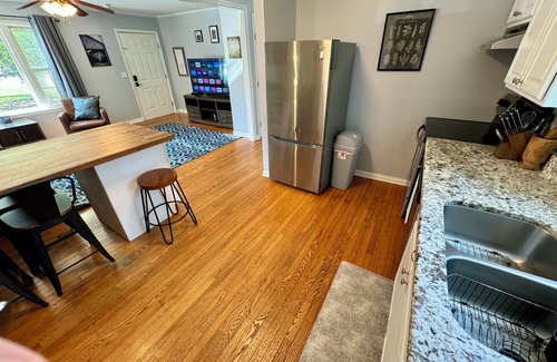 Chattanooga Valley House | Chatt Vistas Oasis-3bdrm-5m to TN-Pool-Deck-BBQ-FirePit