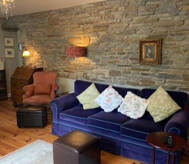 Athea House | Chatterbox Cottage