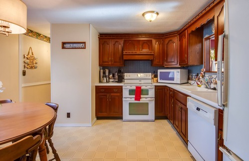 Mayville Cottage | Chautauqua Lake Access: Waterfront Cottage w/Dock