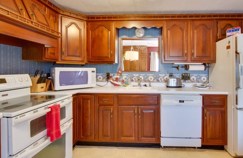 Mayville Cottage | Chautauqua Lake Access: Waterfront Cottage w/Dock