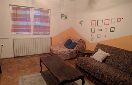 Zvezdara Apartment | Cheap and comfortable apartment near the city center