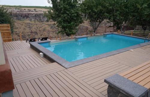 Ohanavan Villa | Cheerful 3-bedroom villa with pool