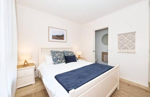 Torquay House | Cheerful Beachside Shack
