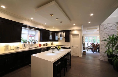 Marpole House | Cheerful one bdrm (N) share a bath with another room