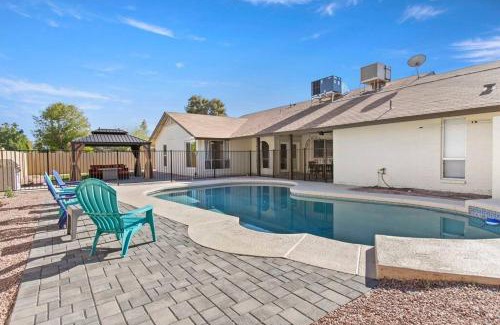 Camelot Village House | Cheerful Spacious Tempe Pool