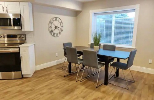 Highland House | Cheery and Bright four Bedroom Walkout Basement