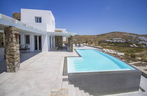 Elia Villa | Chef included by Fantasia Villas: Caesar Villa