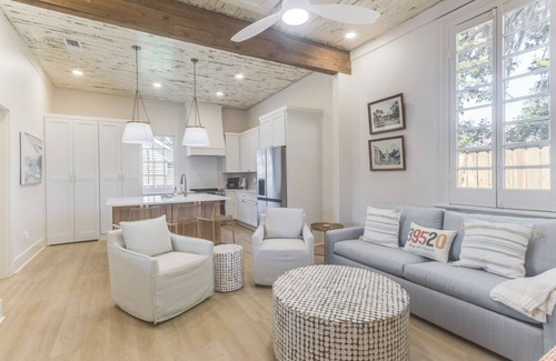 Old Town Apartment | Chelle’s in the Bay St. Louis