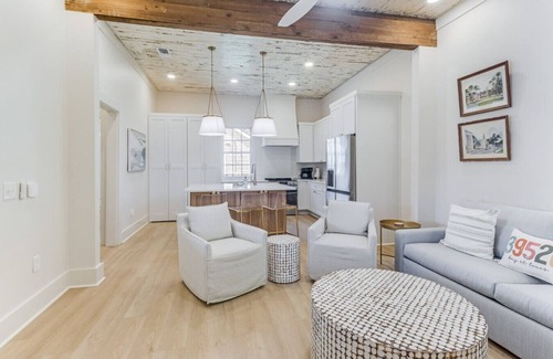 Old Town Apartment | Chelle’s in the Bay St. Louis
