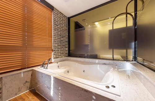 Cheongju Hotel | Cheongju J Hotel