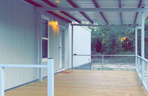 Kingston House | Cherry Properties - Walking distance to Lake Texoma!