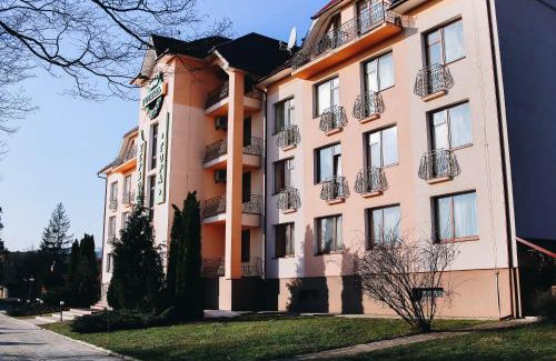 Mukachevo Hotel | Chervona Gora
