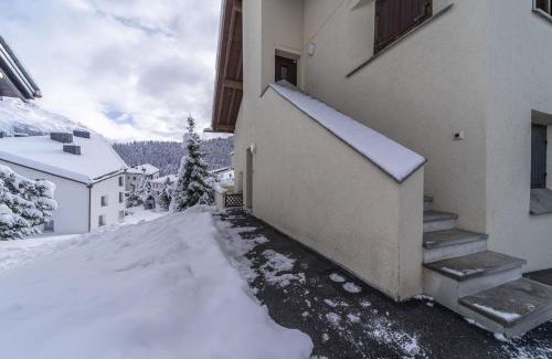 Celerina-Schlarigna Apartment | Chesa Panorama - Celerina