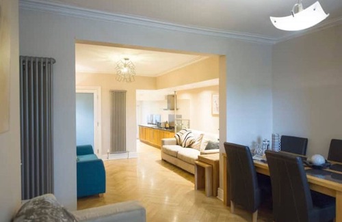 Chester Apartment | Chester Apartments (Apt A)