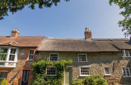 Puncknowle Cottage | Chestnut Cottage, PUNCKNOWLE