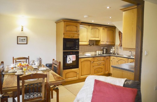 Alston Cottage | Chestnut