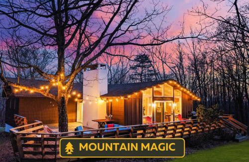 Albrightsville House | Chestnut Tree Lodge - Modern Wooded Escape