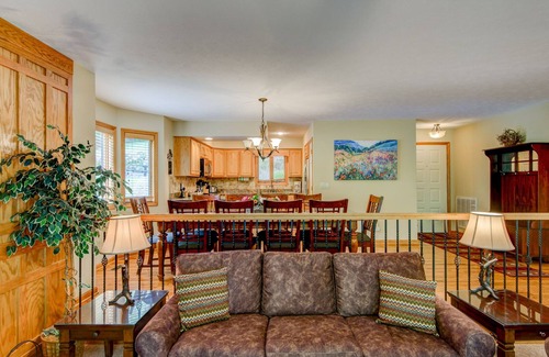Blowing Rock Condo | Chetola:Berkshires 3 - 3BR with 2 sleeper sofas-Chetola Resort Privileges -Walk To Blowing Rock