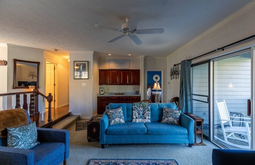 Blowing Rock Condo | Chetola: Holly 4 - Condo Overlooking Tennis at Chetola Resort, Downtown Blowing Rock!