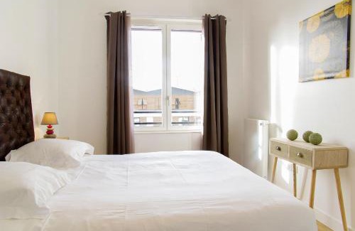 Hotel de Ville - Quinconces Apartment | Cheverus - Appartement 1 chambre avec ascenseur et Parking