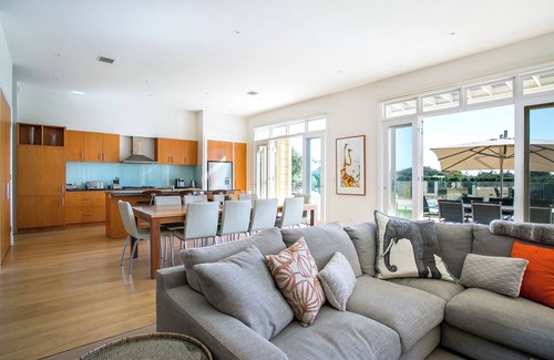 Portsea House | Cheviot Resort: 5 BR, 3 BA in Portsea, Sleeps 12