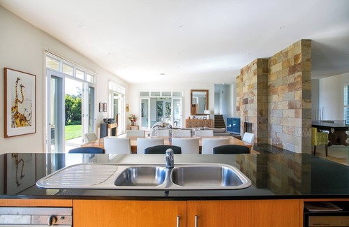 Portsea House | Cheviot Resort: 5 BR, 3 BA in Portsea, Sleeps 12