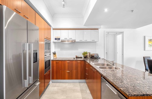 Surfers Paradise Apartment | Chevron Renaissance Ocean View