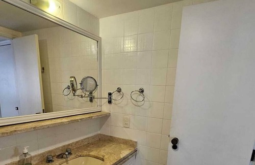 Itaim Bibi Apartment | Chez Adriano!Seu canto em área nobre com estacionamento!