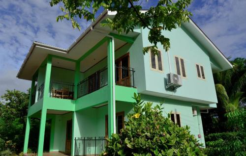 Amitie Apartment | Chez Antoine Apartments
