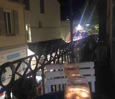 Antibes City Centre Apartment | CHeZ FANNY - Ravissant 2 pièces avec balcon