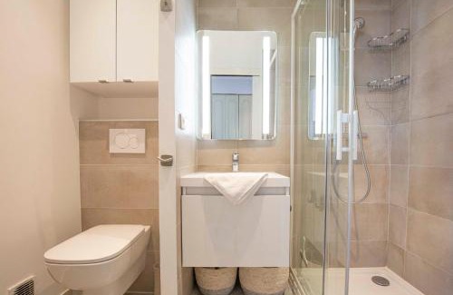 Cap-d'Antibes Apartment | Chez J-P - 100m beach 2-4pers terrace sea view pool garage