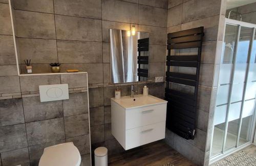 Meximieux House | Chez Odette et Ricardo Meximieux - Pérouges