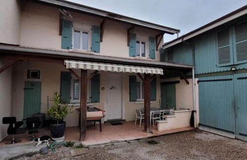 Meximieux House | Chez Odette et Ricardo Meximieux - Pérouges