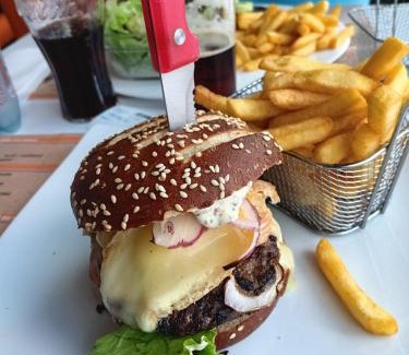 Sarralbe House | Chez tonton titi gastronomie repas inclus