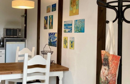 Festalemps Apartment | ChezBellaRose, Vincent Van Gogh gite