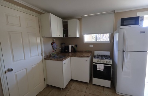 Tanki Leendert Apartment | Chic 1-bedroom apartment with WiFi, AC in phenomenal Tankilendert