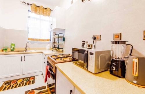 Embakasi Apartment | Chic 1-bedroom apartment with WiFi, fitness room in marvelous Nairobi