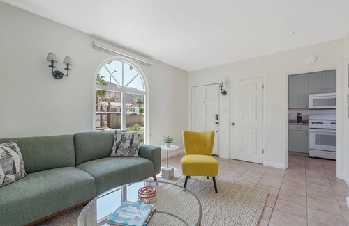 Warm Sands Apartment | Chic 1-bedroom Spanish style apartment near downtown Palm Springs with WiFi, AC