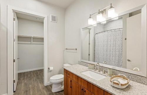 Fort Worth Apartment | Chic 1BD Loft Near Sundance Square with Pool & Gym