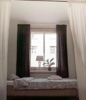 Lundby Apartment | Chic 1BR City center Sleeps 4 Brämaregården