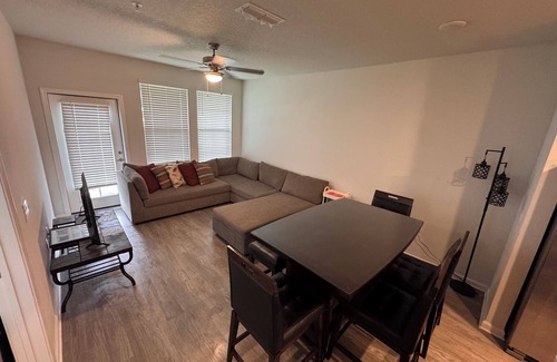 Daytona Beach Apartment | Chic 1BR in Daytona Beach- 24hr gym, pool & grill Near Beach, Speedway & Stadium