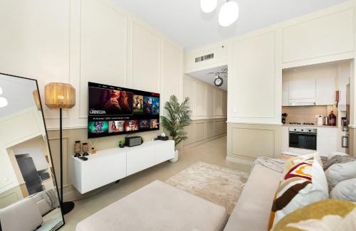 Bur Dubai Apartment | Chic 1BR in Downtown Dubai-Direct access to Dubai Mall