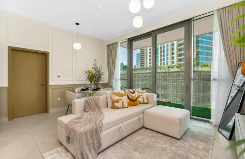 Bur Dubai Apartment | Chic 1BR in Downtown Dubai-Direct access to Dubai Mall