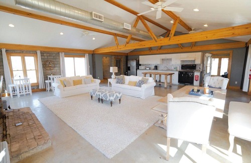 Mineral Wells Cabin | Chic 2,200 Sq. Ft. Riverfront Casita Sleeps 8 Stunning Views + Rustic Charm