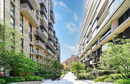 Tower Hill Apartment | Chic 2 Bed Apartment with AC, WiFi by London's Tower Bridge